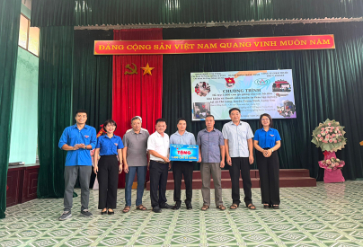  Amavet hỗ trợ 5.000 con gà giống cho hộ nghèo, cận nghèo tại xã Chi Lăng, huyện Tràng Định
